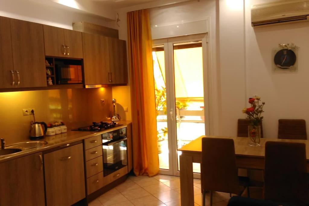 Διαμέρισμα Στην Καρδιά Της Αθήνα Exterior photo